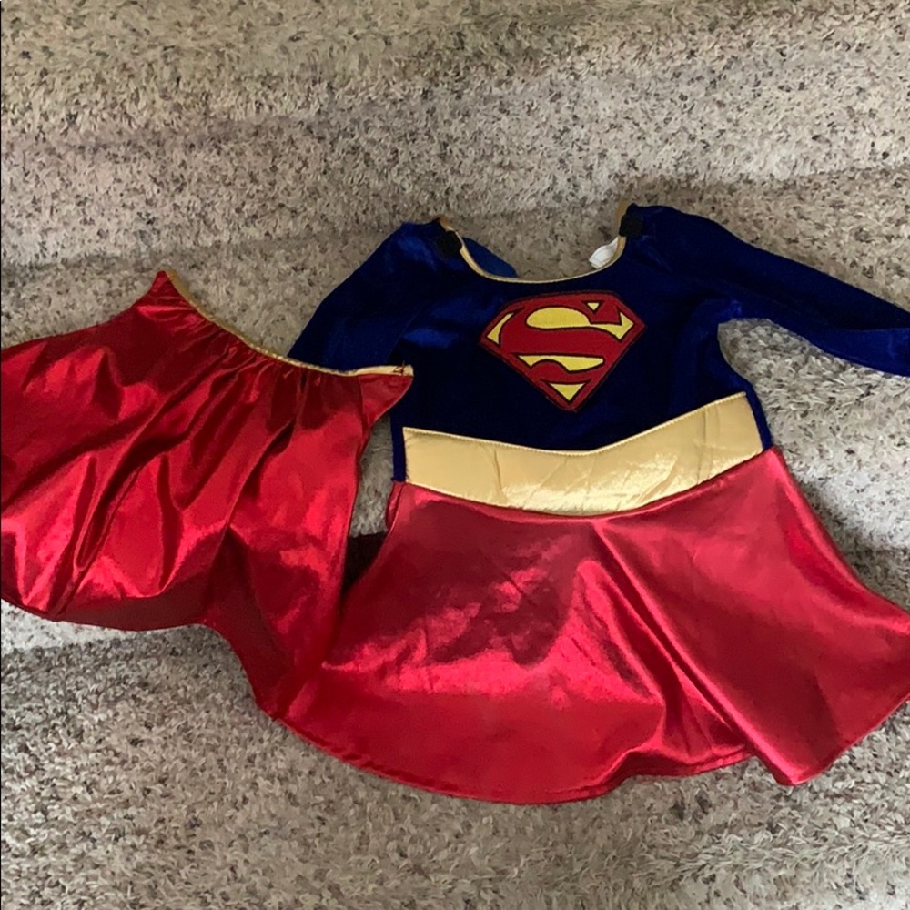 Supergirl dress up